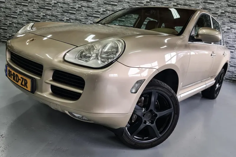 Porsche Cayenne (2005)