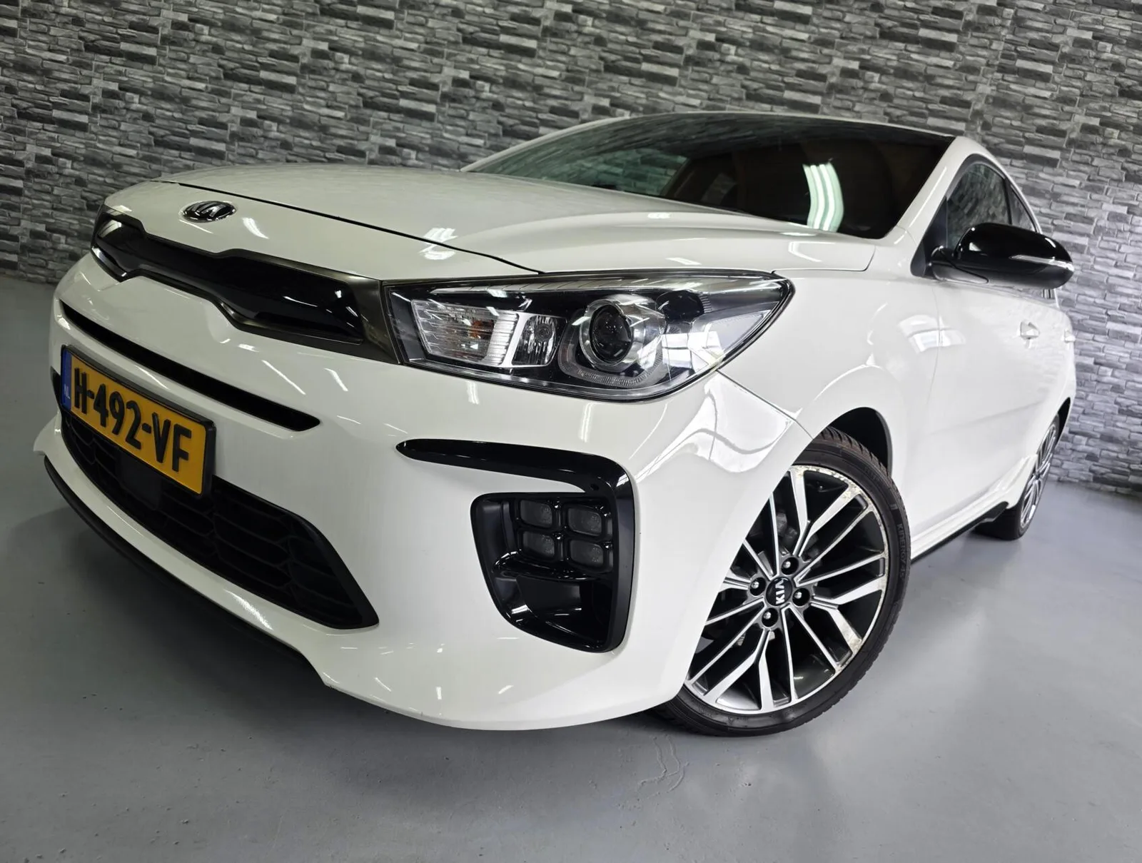 Kia Rio (2020) — foto 1