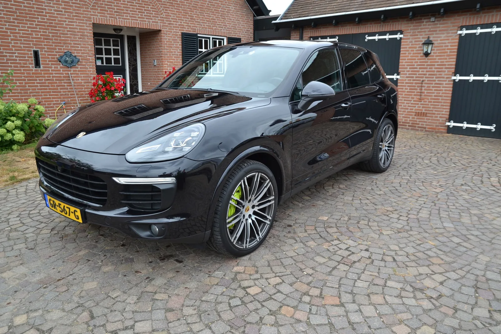 Porsche Cayenne (2015) — foto 1
