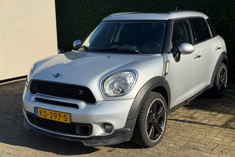 MINI Countryman (2012)