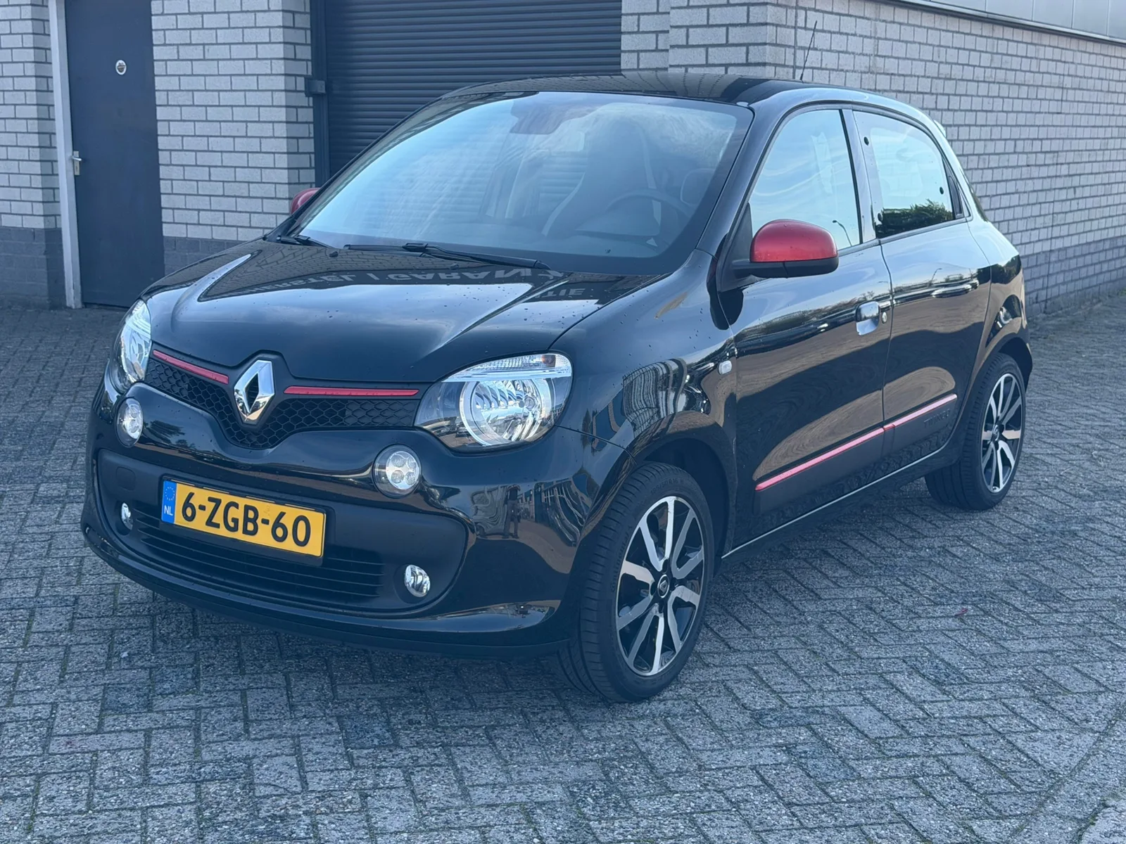 Renault Twingo (2015) — foto 1