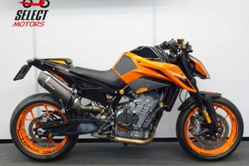 KTM 790 Duke (2022)
