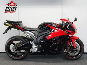 Honda CBR600RR (2010) — foto 1