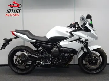 Yamaha XJ6 Diversion (2016) — foto 1