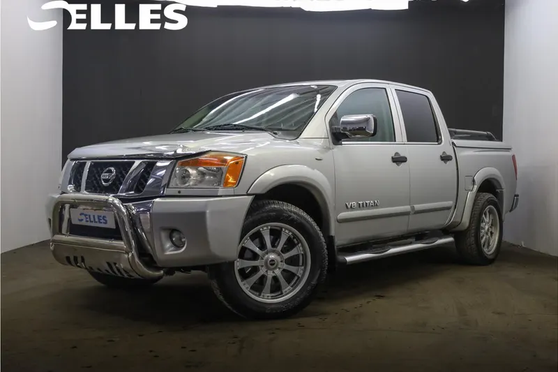 Nissan Titan (2011)