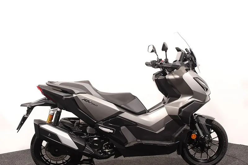 Honda Adv 350 (2025)