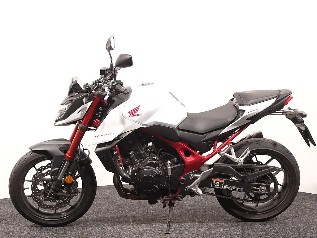 Honda CB 750 Hornet (2023) — foto 1