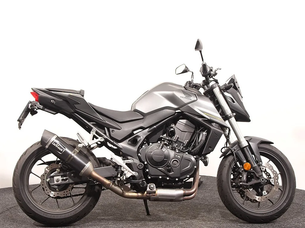 Honda CB 750 Hornet (2024) — foto 1