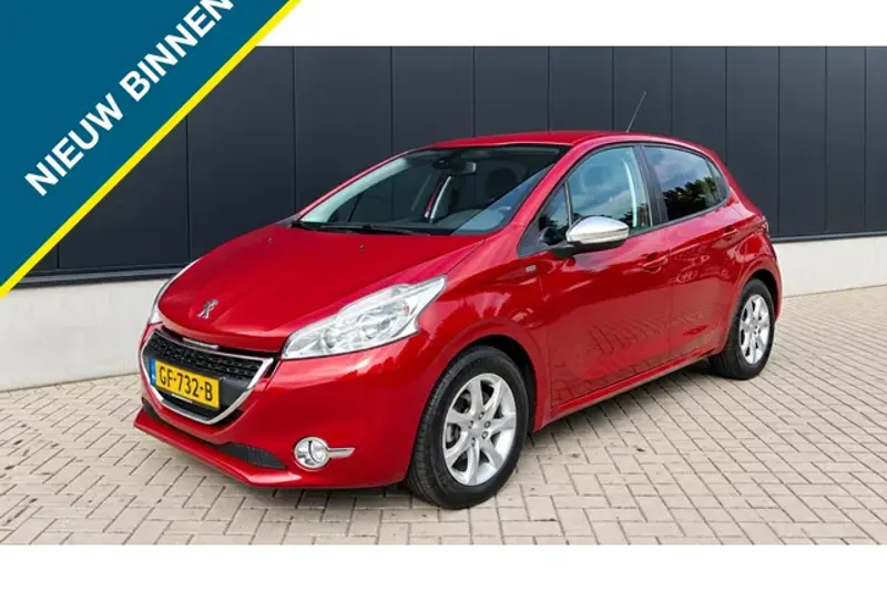 Peugeot 208 (2015)