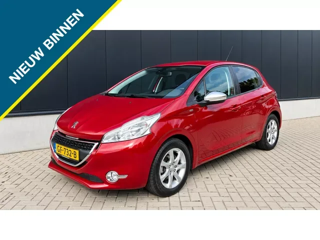 Peugeot 208 (2015) — foto 1