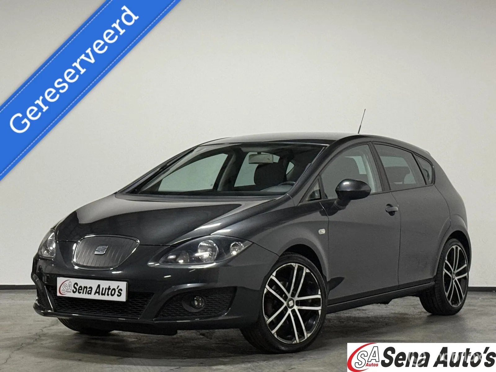 SEAT Leon (2011) — foto 1