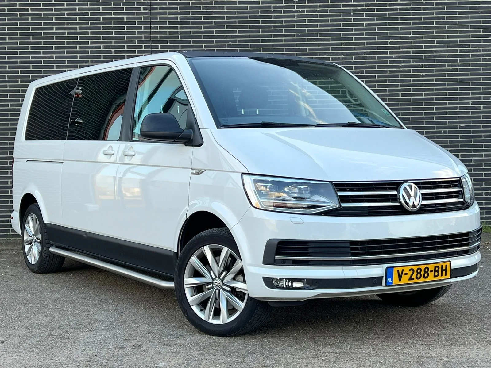 Volkswagen Transporter (2016) — foto 1