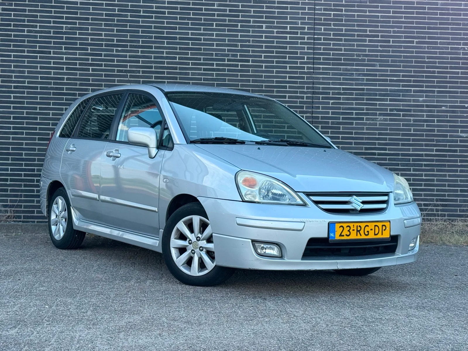 Suzuki Liana (2005) — foto 1