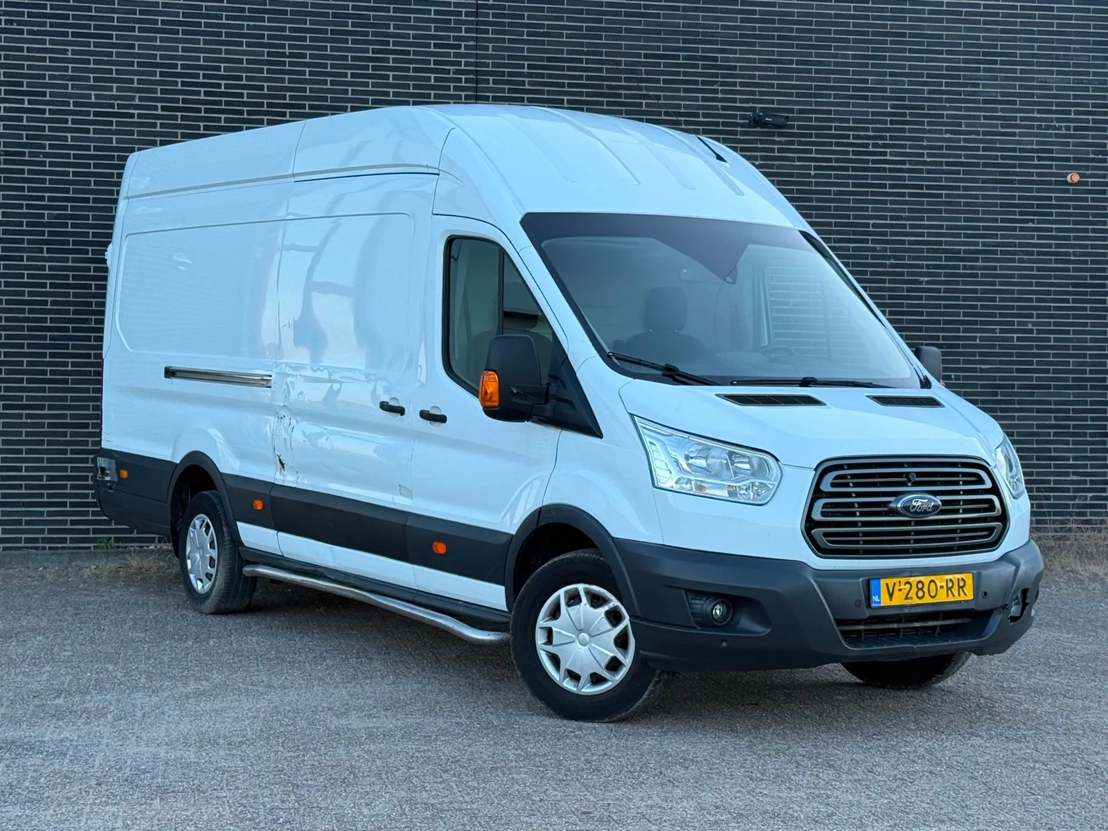 Ford Transit (2018) — foto 1