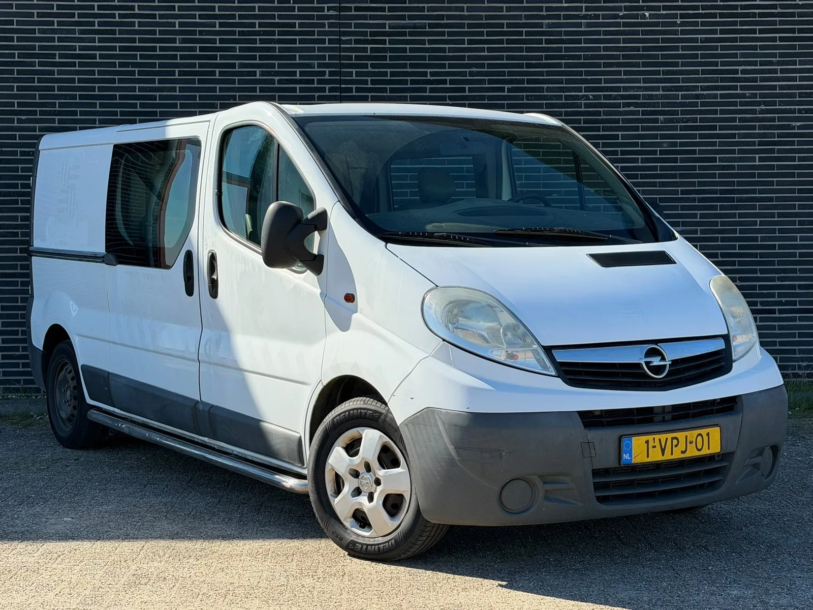 Opel Vivaro (2011) — foto 1