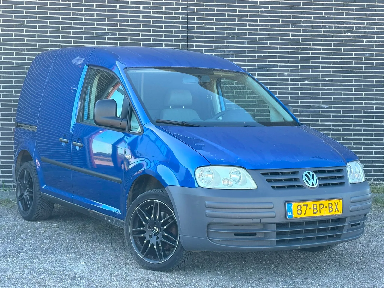Volkswagen Caddy (2004) — foto 1