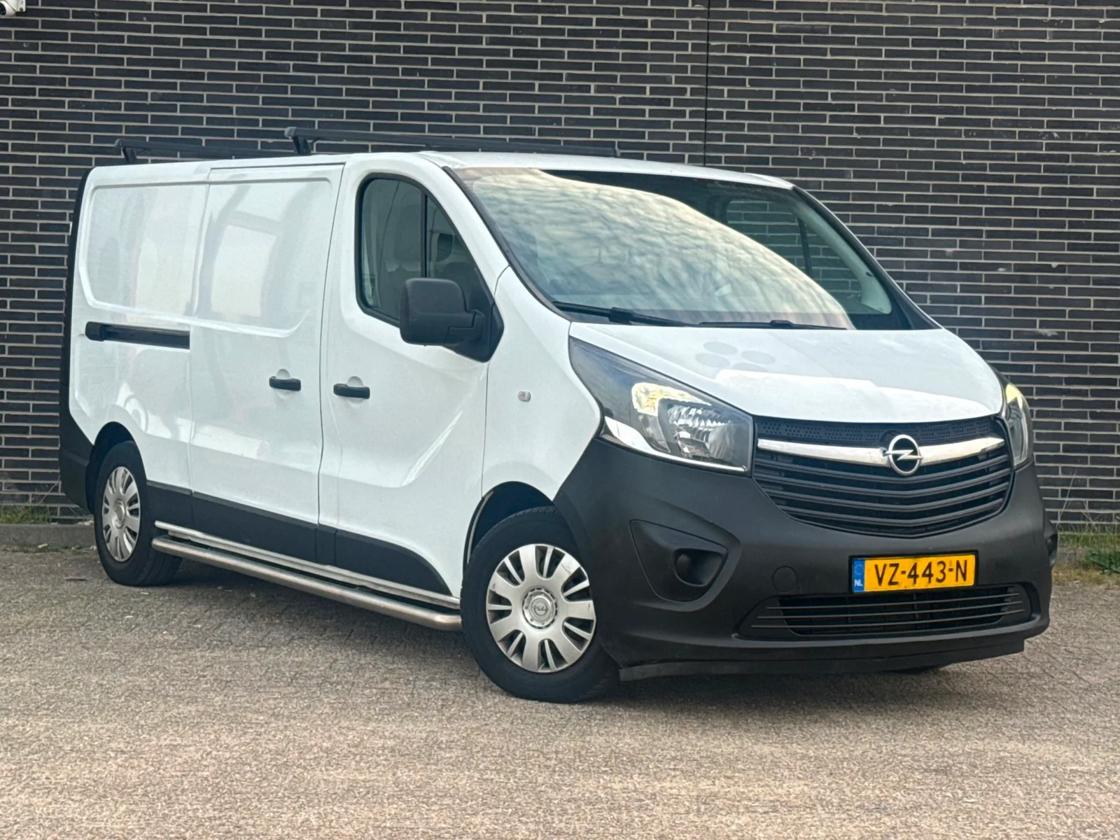 Opel Vivaro (2016) — foto 1