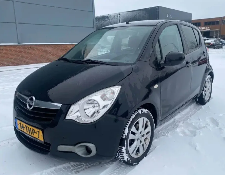 Opel Agila (2012) — foto 1