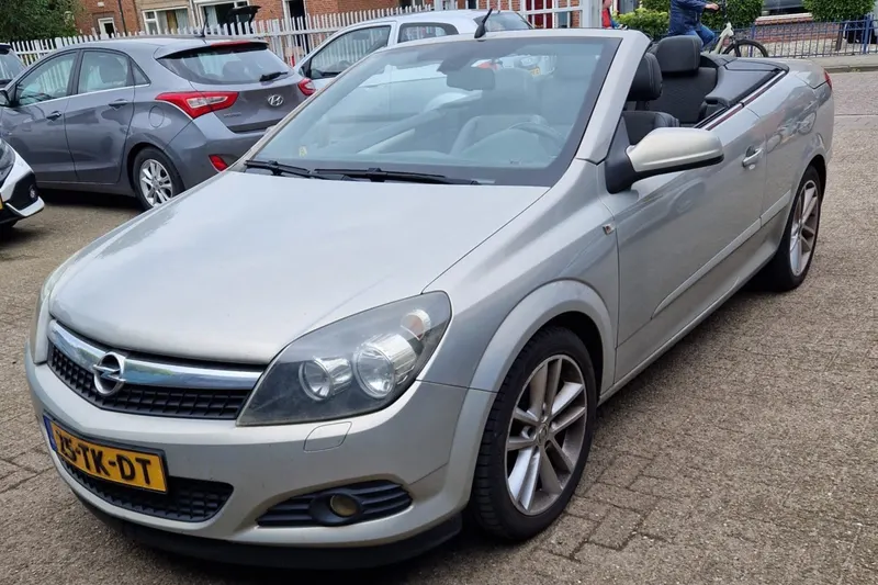 Opel Astra Twin Top (2006)
