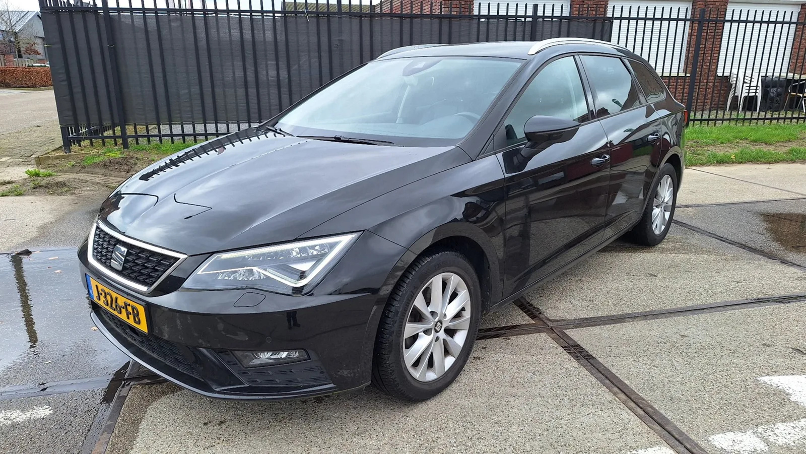 SEAT Leon (2019) — foto 1