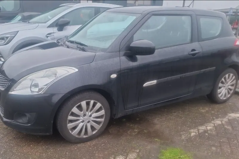 Suzuki Swift (2011)