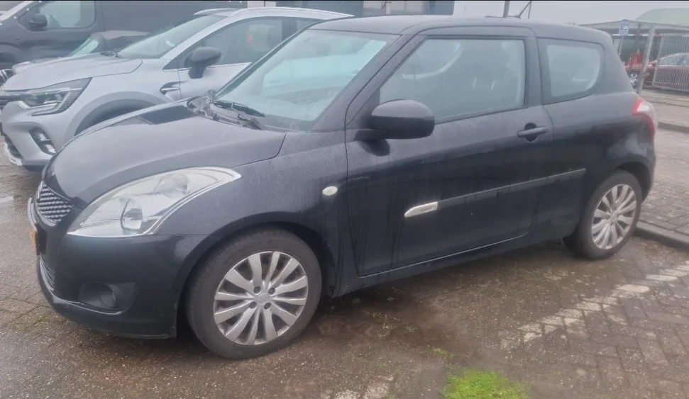 Suzuki Swift (2011) — foto 1