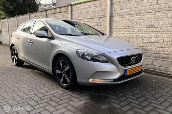 Volvo V40 (2014) — foto 1