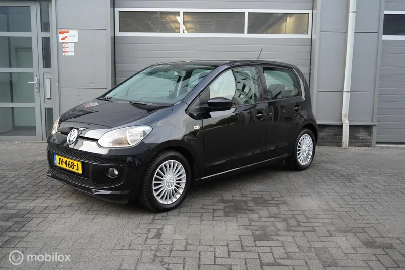 Volkswagen Up! (2016)