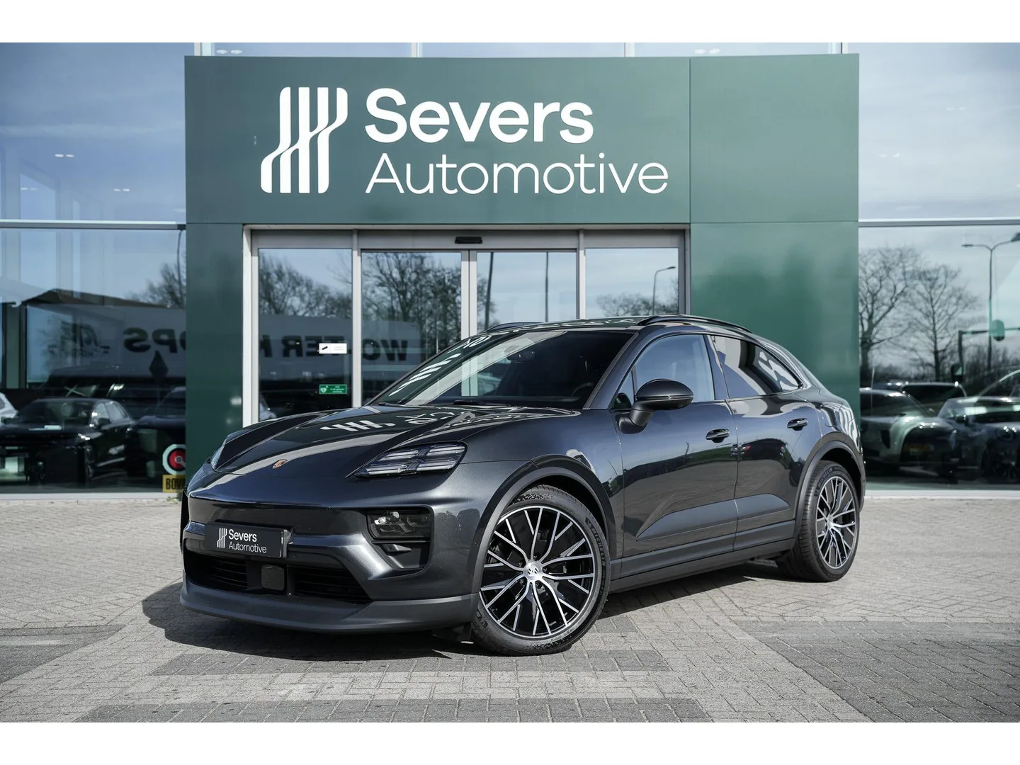 Porsche Macan (2025) — foto 1