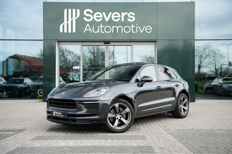 Porsche Macan (2022)