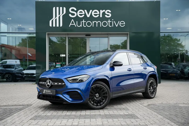 Mercedes-Benz GLA (2024)