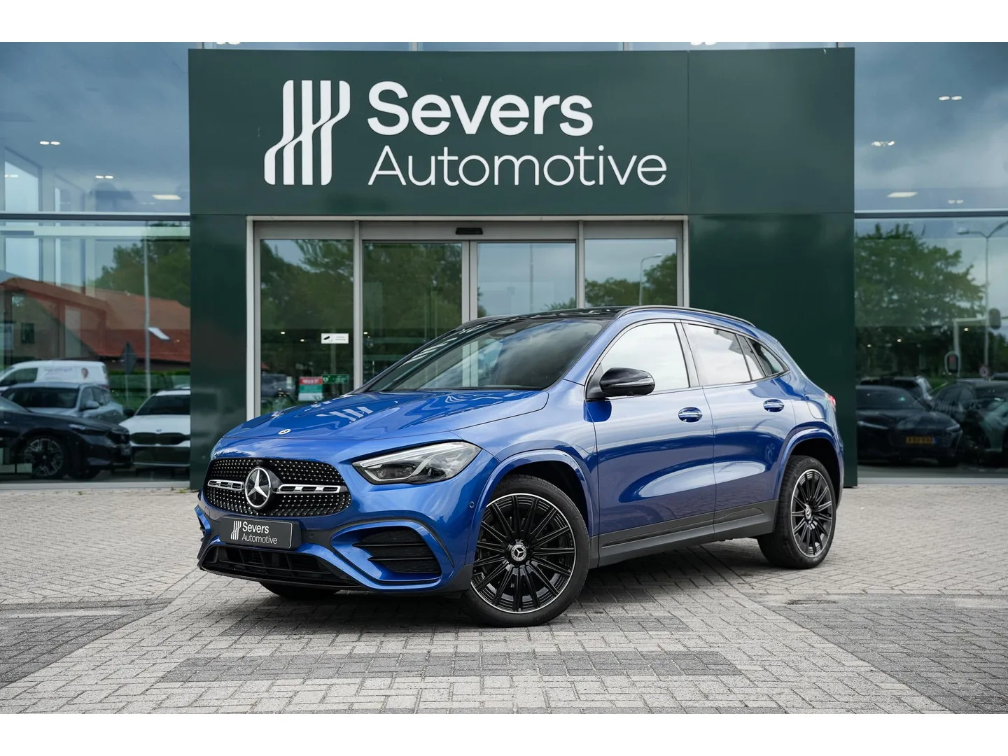 Mercedes-Benz GLA (2024) — foto 1