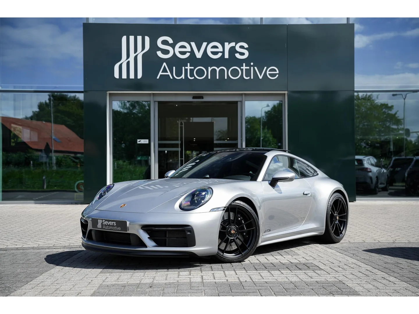 Porsche 911 (2024) — foto 1