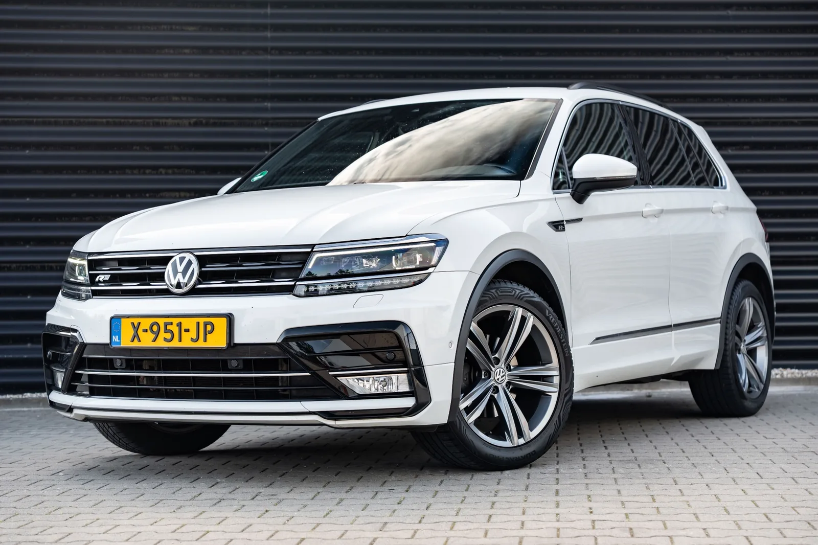 Volkswagen Tiguan (2017) — foto 1