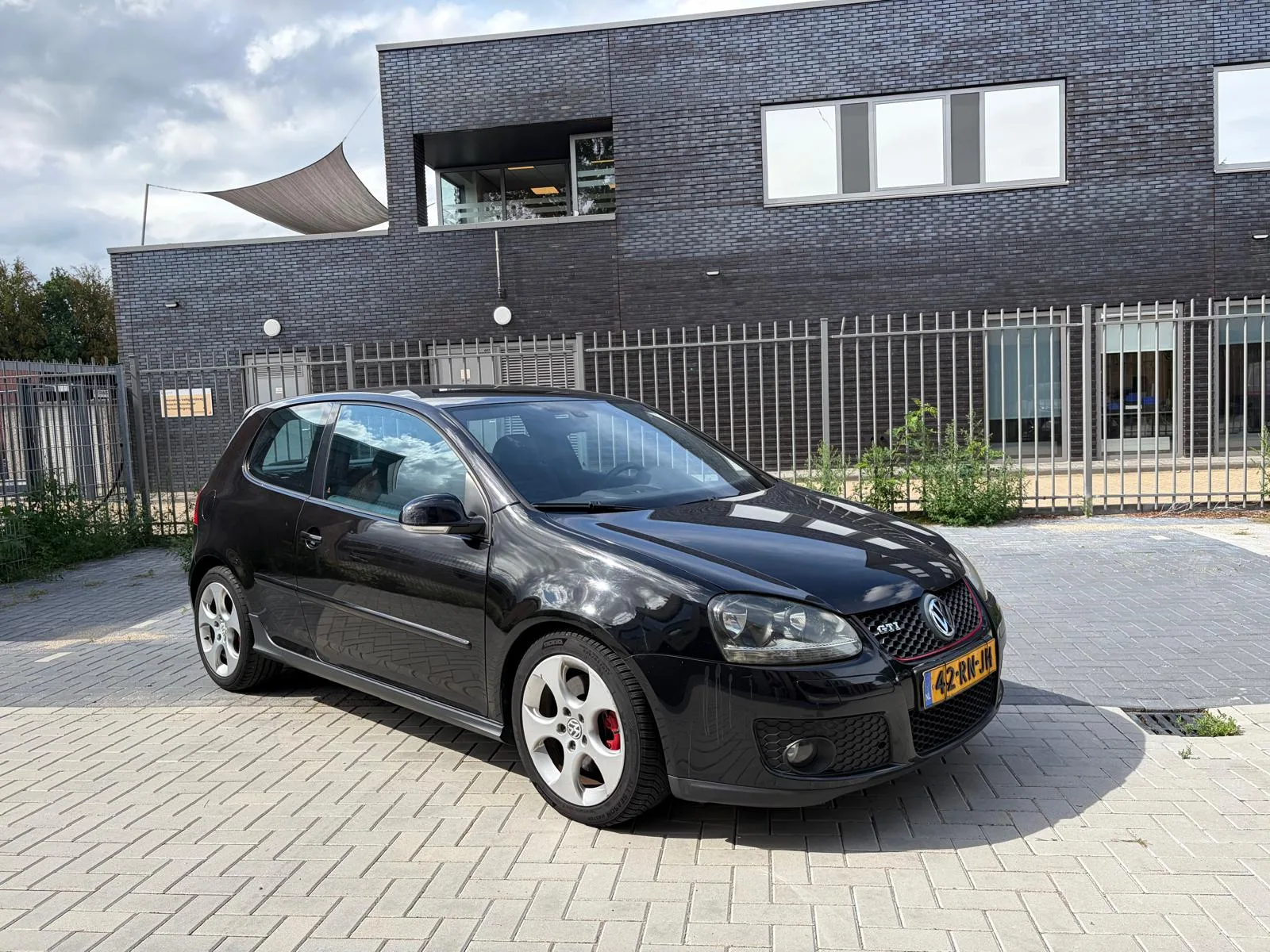 Volkswagen Golf (2005) — foto 1