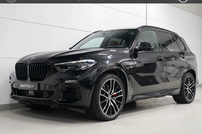 BMW X5 (2021)