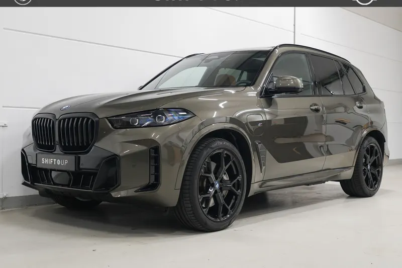 BMW X5 (2025)