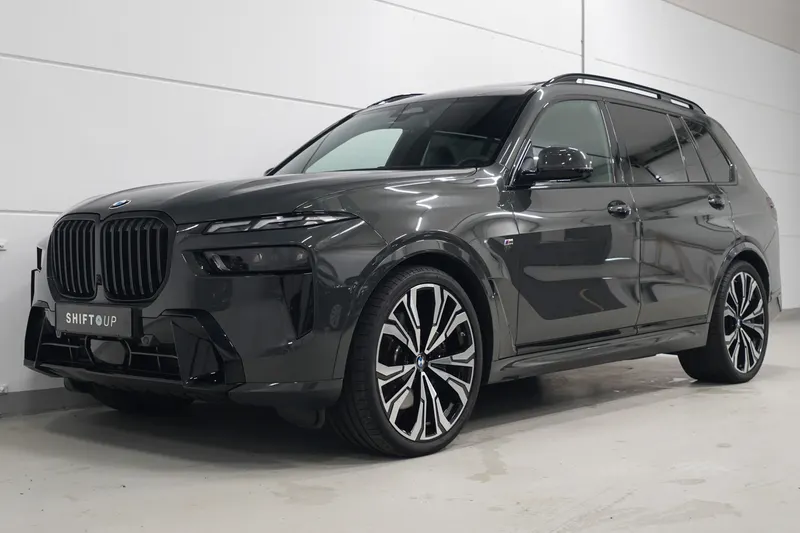 BMW X7 (2024)
