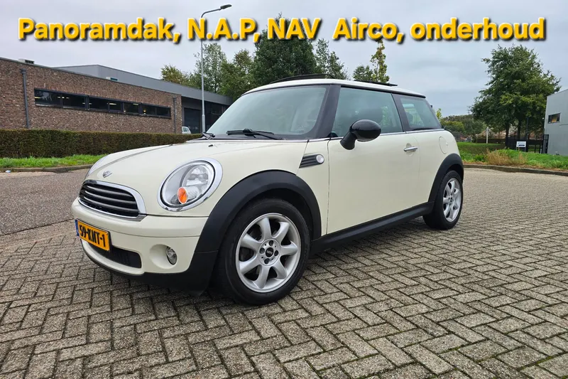 MINI One (2010)