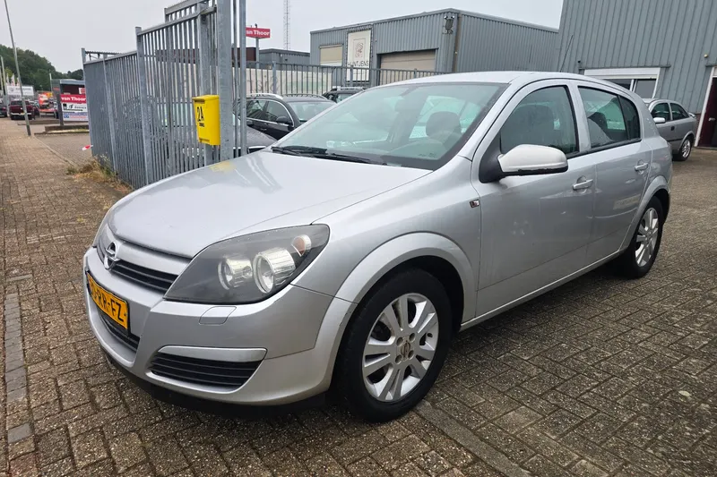 Opel Astra (2005)
