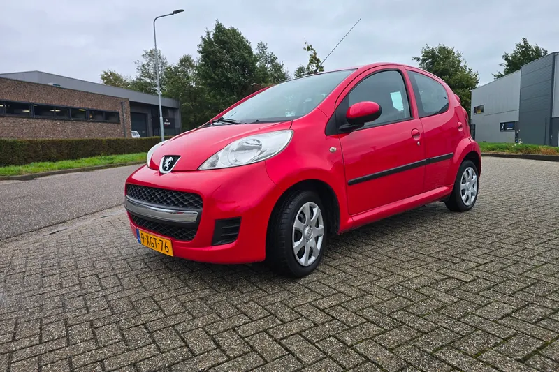 Peugeot 107 (2009)