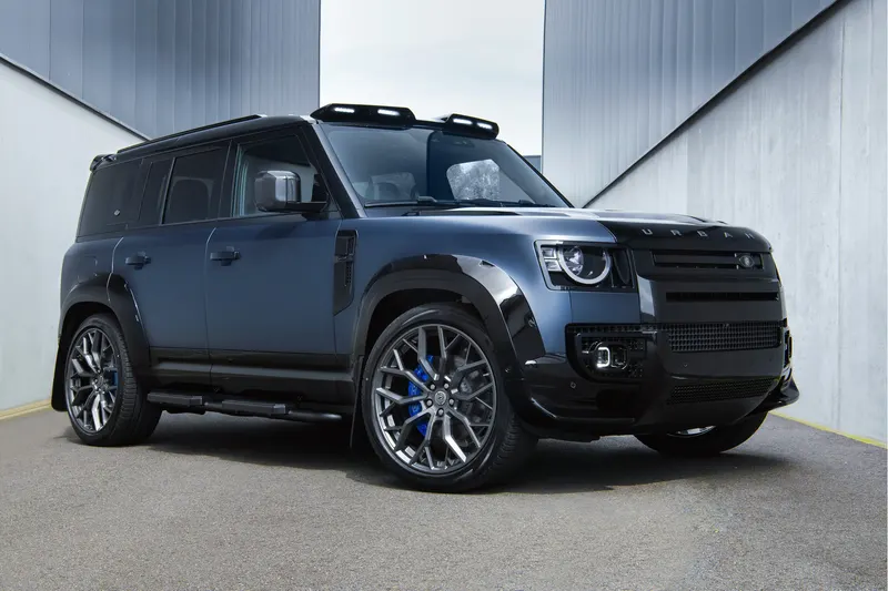 Land Rover Defender (2024)