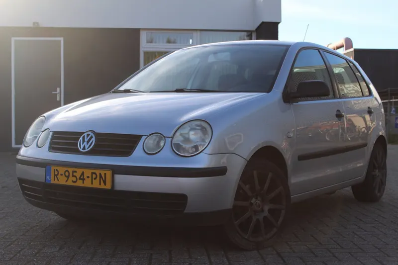 Volkswagen Polo (2003)