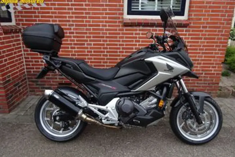 Honda NC750X (2017)