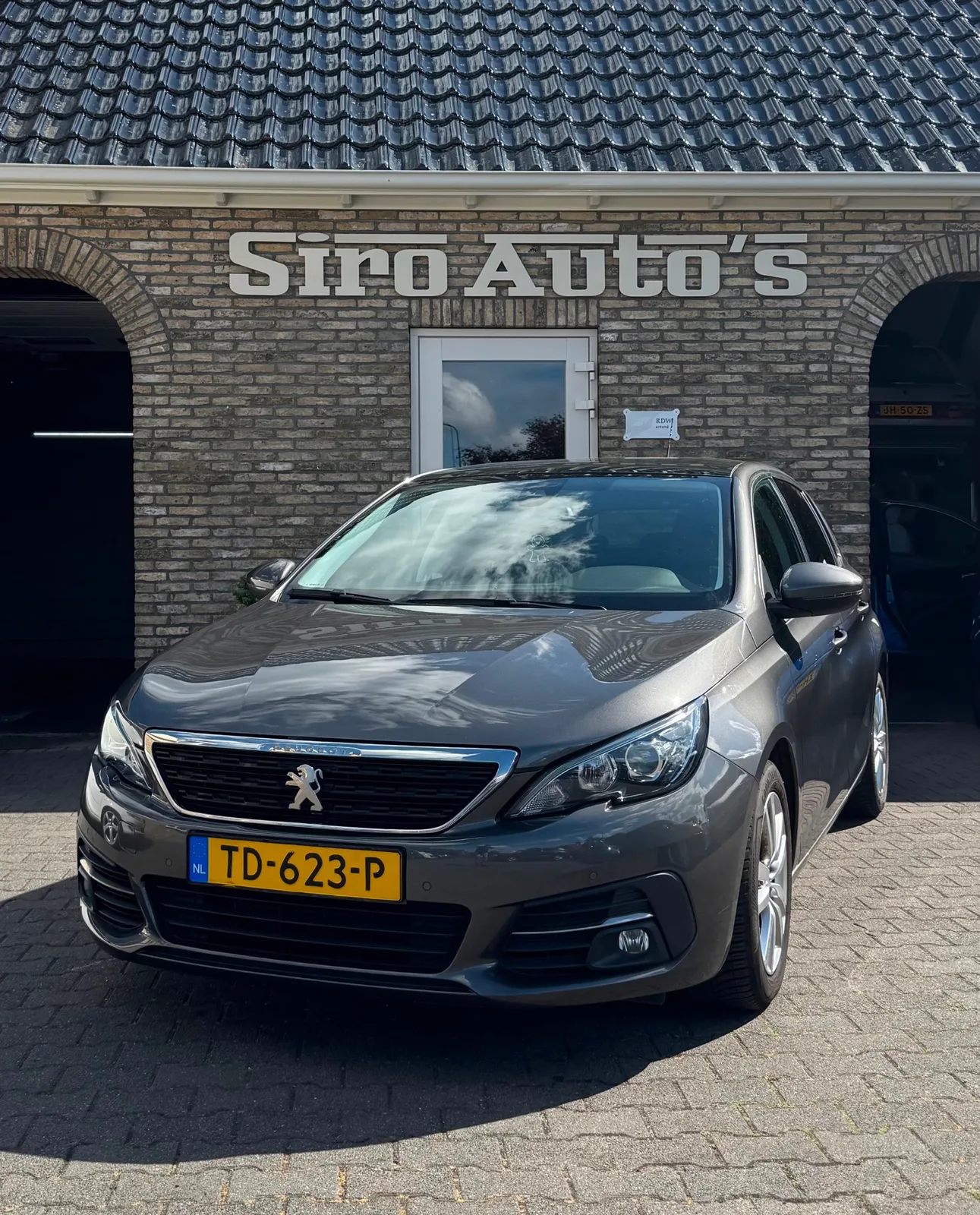 Peugeot 308 (2018) — foto 1