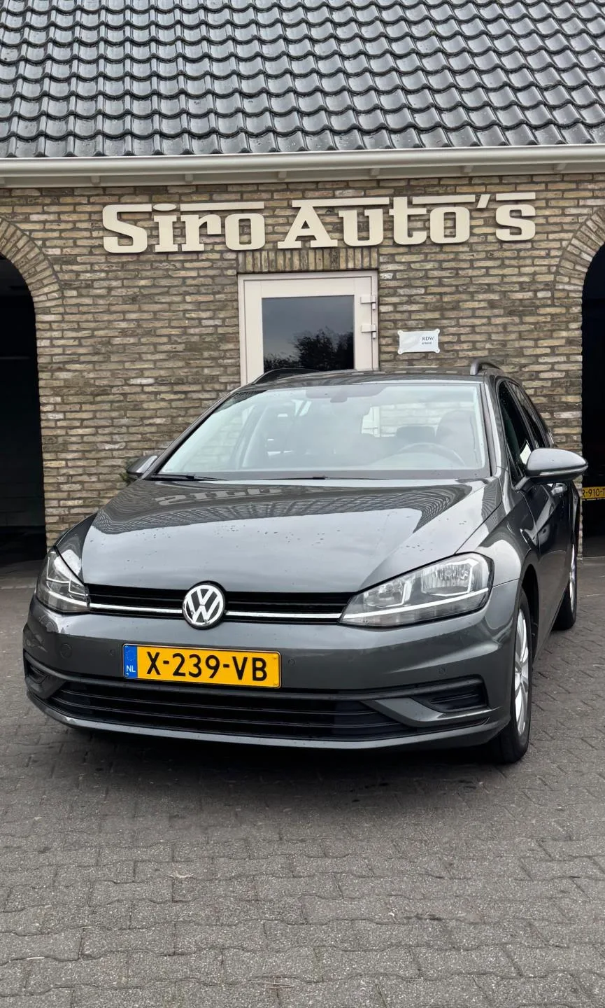 Volkswagen Golf (2018) — foto 1