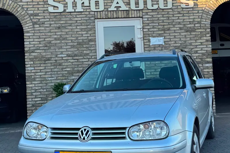 Volkswagen Golf (2002)