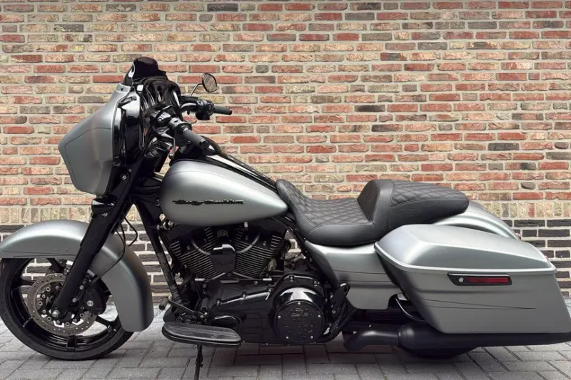 Harley-Davidson Street Glide 103 (2016)