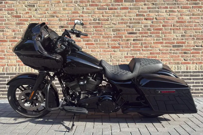 Harley-Davidson Road Glide (2020)