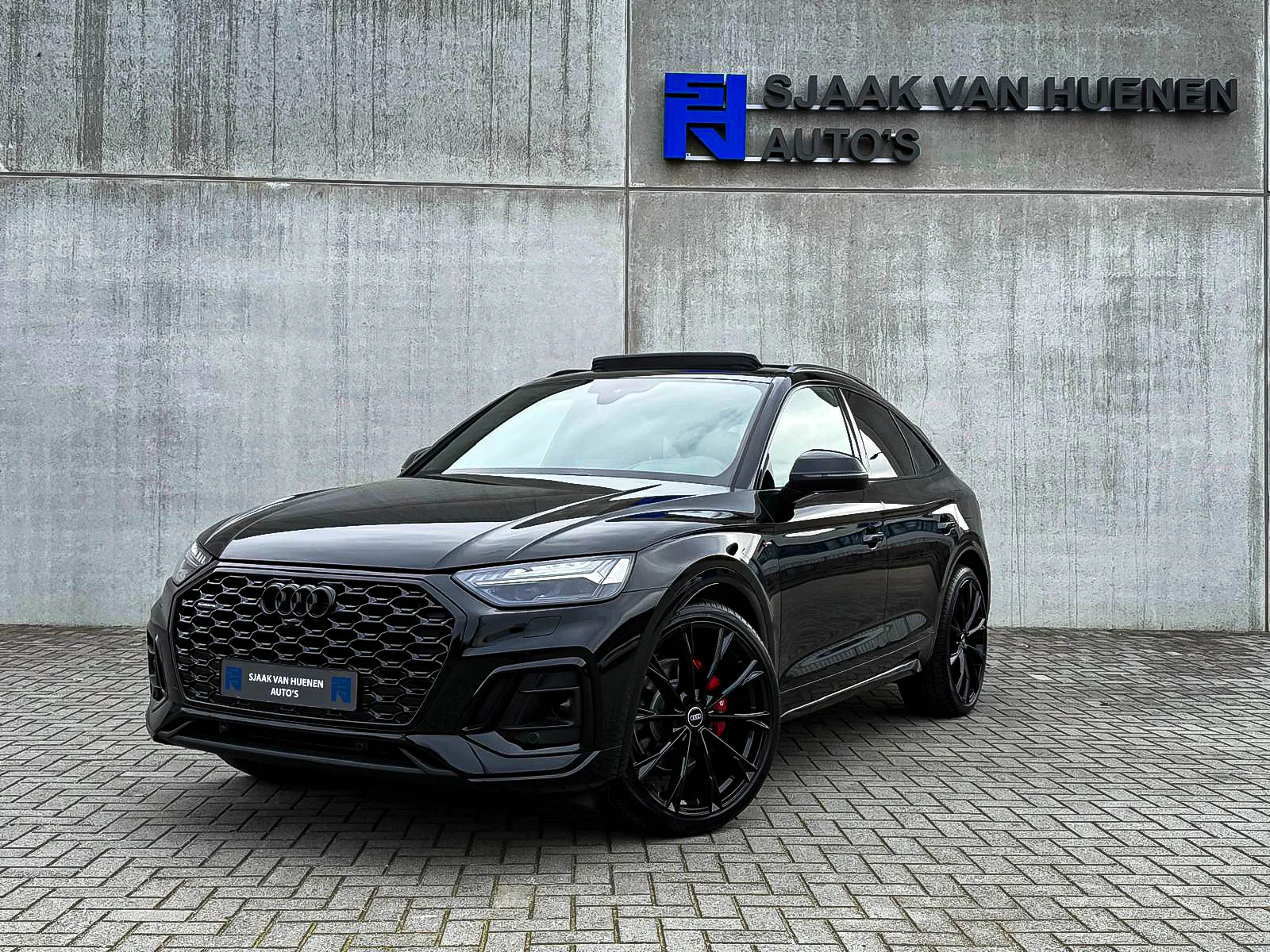 Audi Q5 Sportback (2023) — foto 1